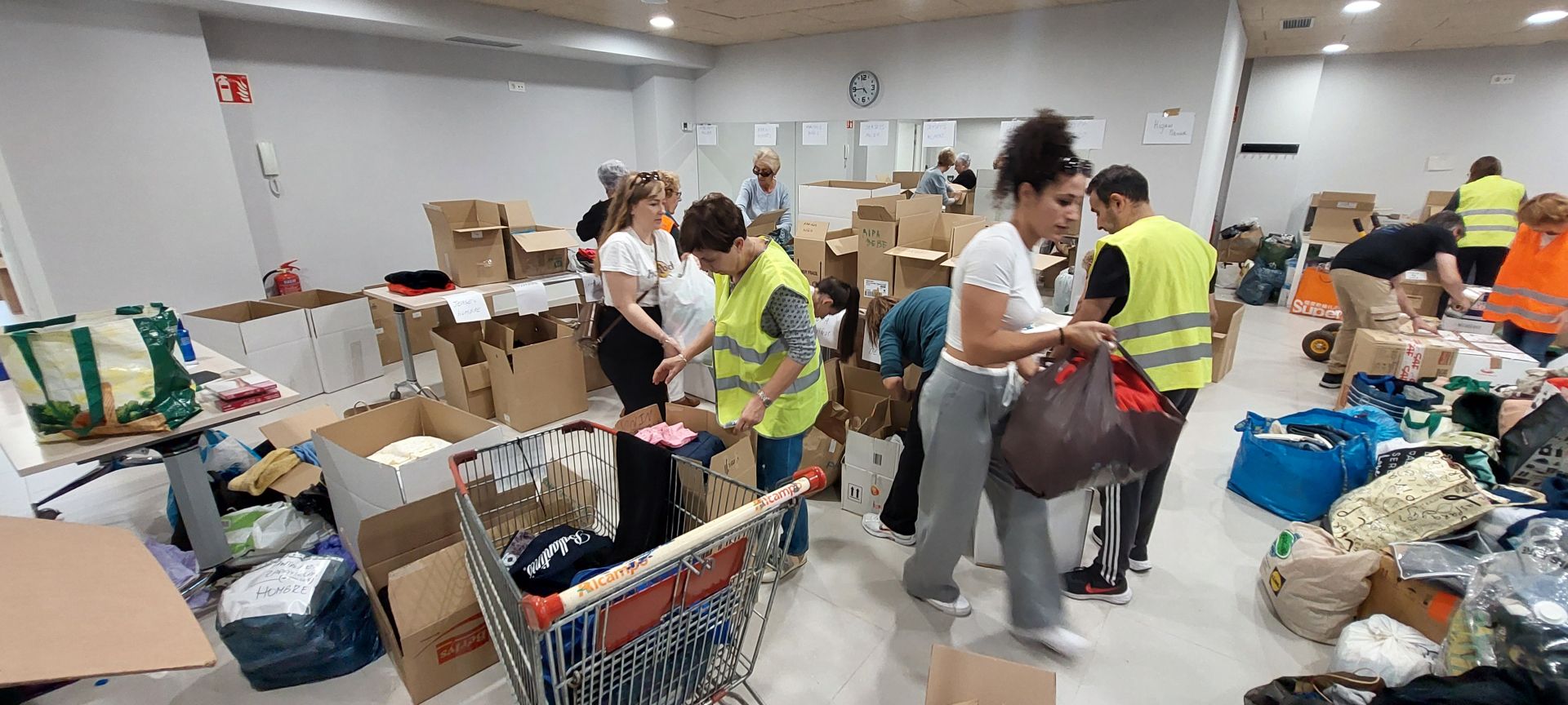 Irun se vuelca con los damnificados por la DANA