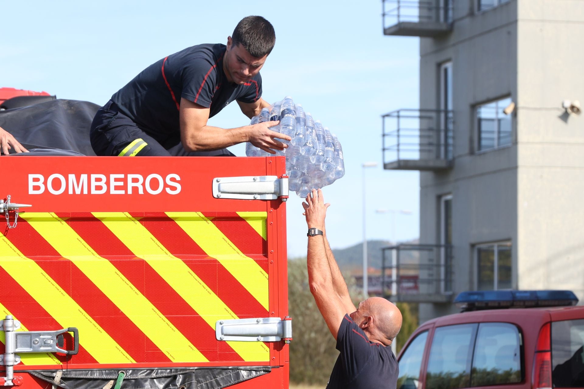 Bomberos de Donostia parten hacia Valencia para ayudar a los afectados por la DANA