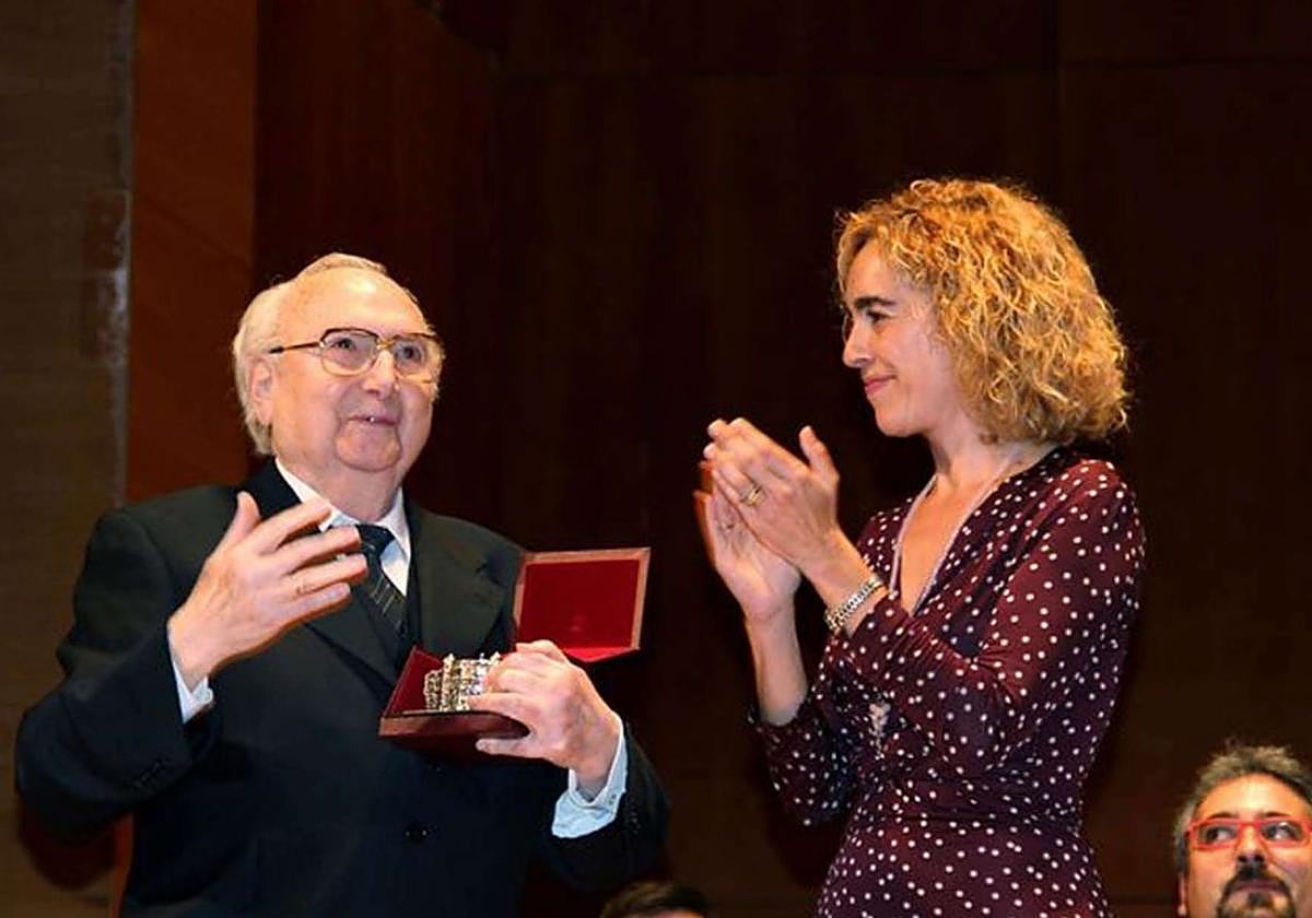 Miguel en el homenaje que recibió de la Banda y el Ayuntamiento de Bilbao en 2012 en el Euskalduna.