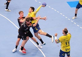 Los bidasotarras Julen Mujika y Esteban Salinas serán mañana rivales en el Euskadi-Chile.