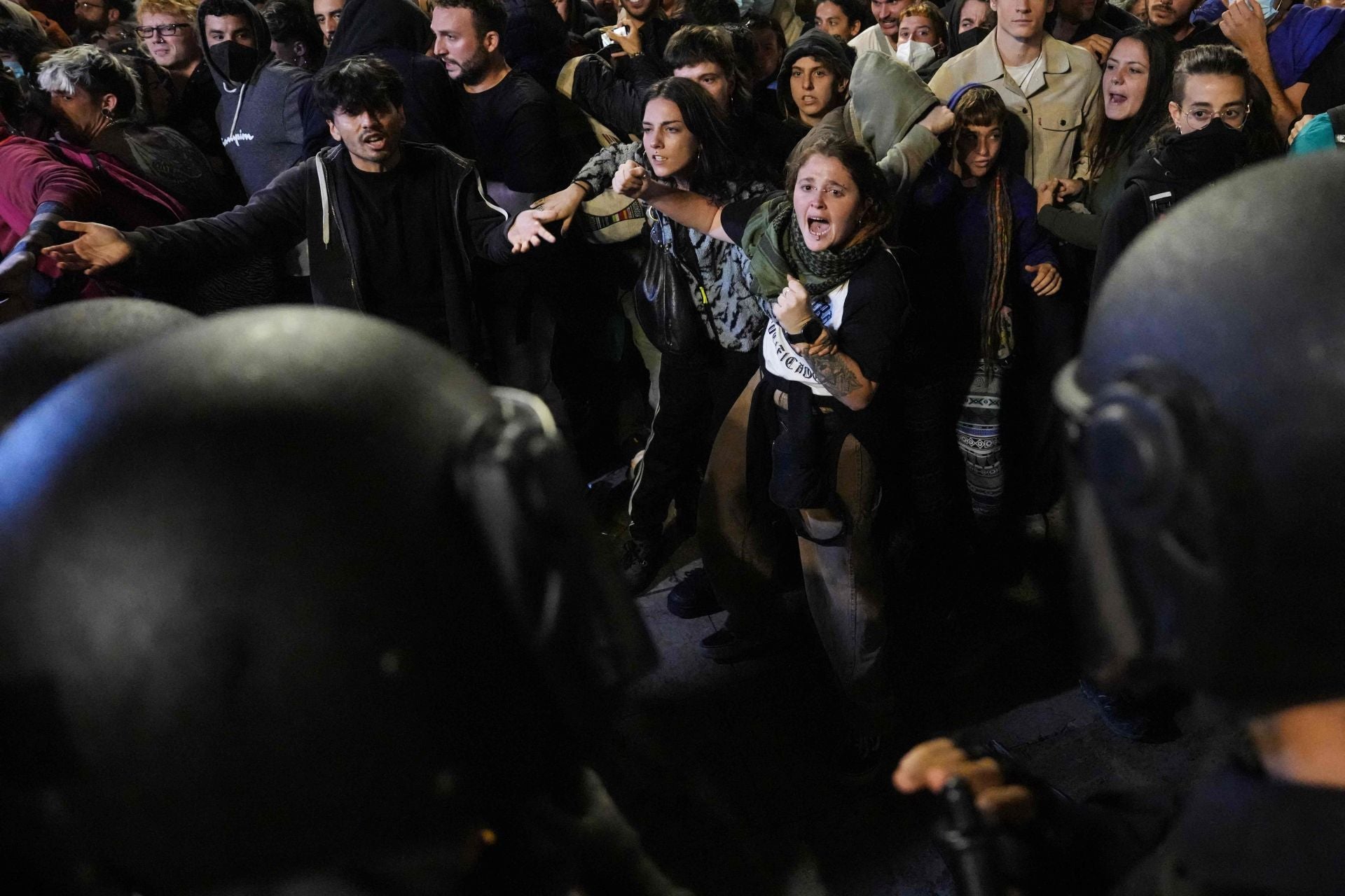 Las imágenes de los disturbios en Valencia tras la manifestación