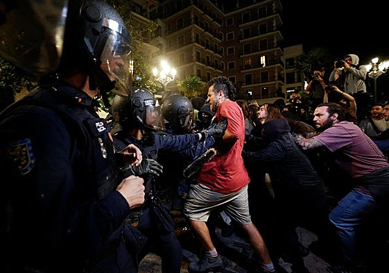 Las imágenes de los disturbios en Valencia tras la manifestación