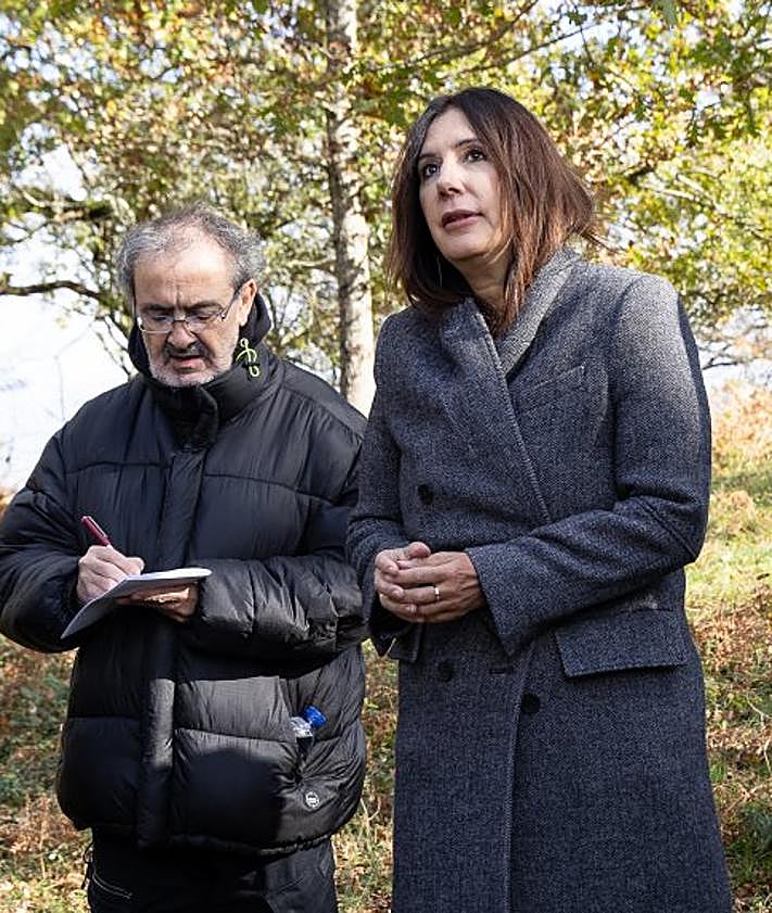 Imagen secundaria 2 - El libro que nació en la sima Legarrea