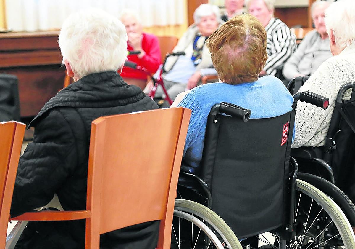 Un grupo de mujeres, en una residencia de Gipuzkoa.
