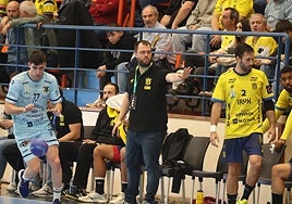 El madrileño Alex Mozas durante un partido en Artaleku.