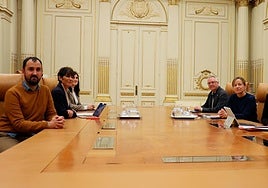 Los representantes de EH Bildu y el Gobierno foral.