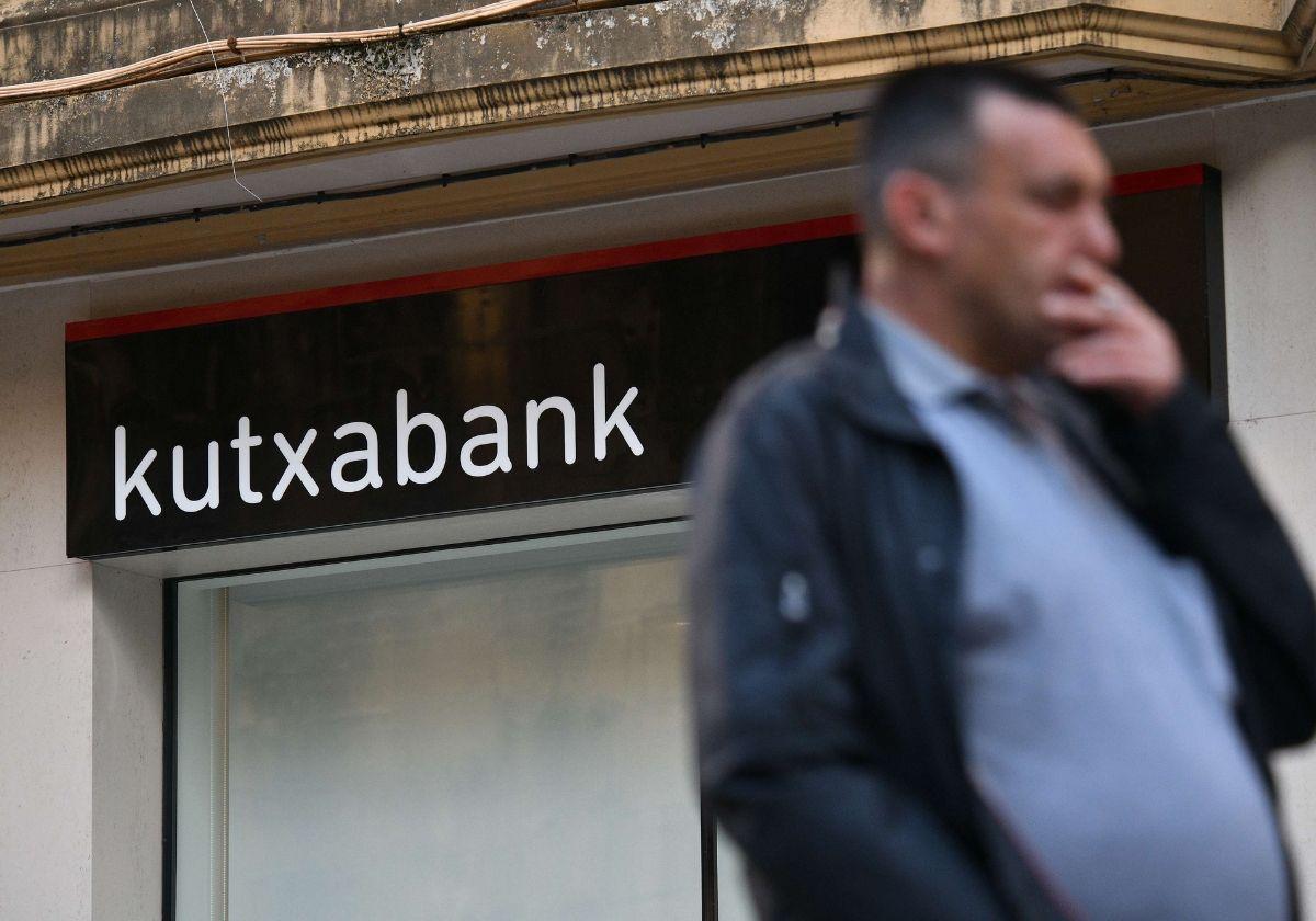 Imagen de archivo de una sucursal bancaria de Kutxabank.