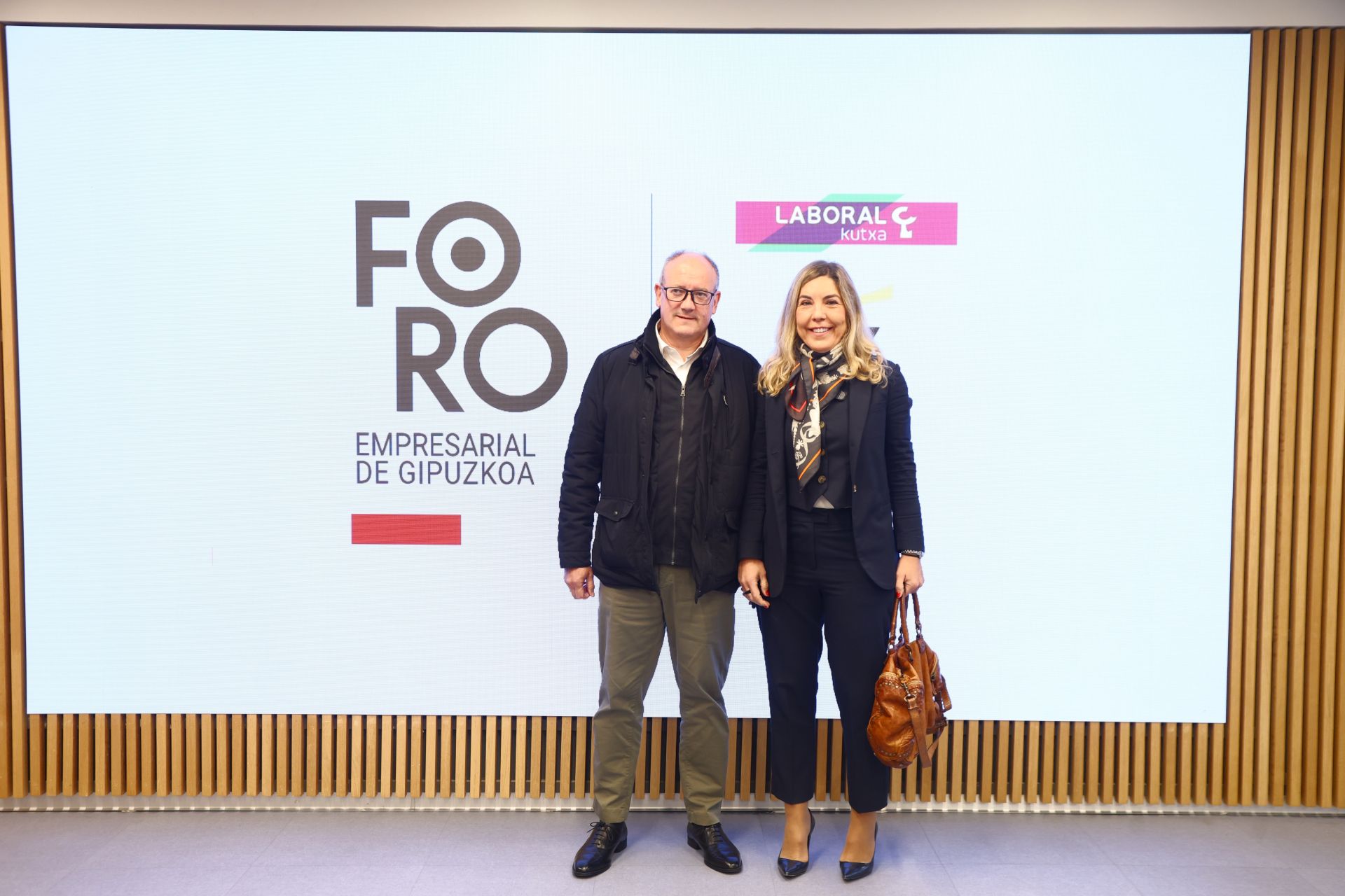 Juanjo Galdos (Ibernova) y Silvia Garicano (SETE, Española de Tubos y Envases S.L.).