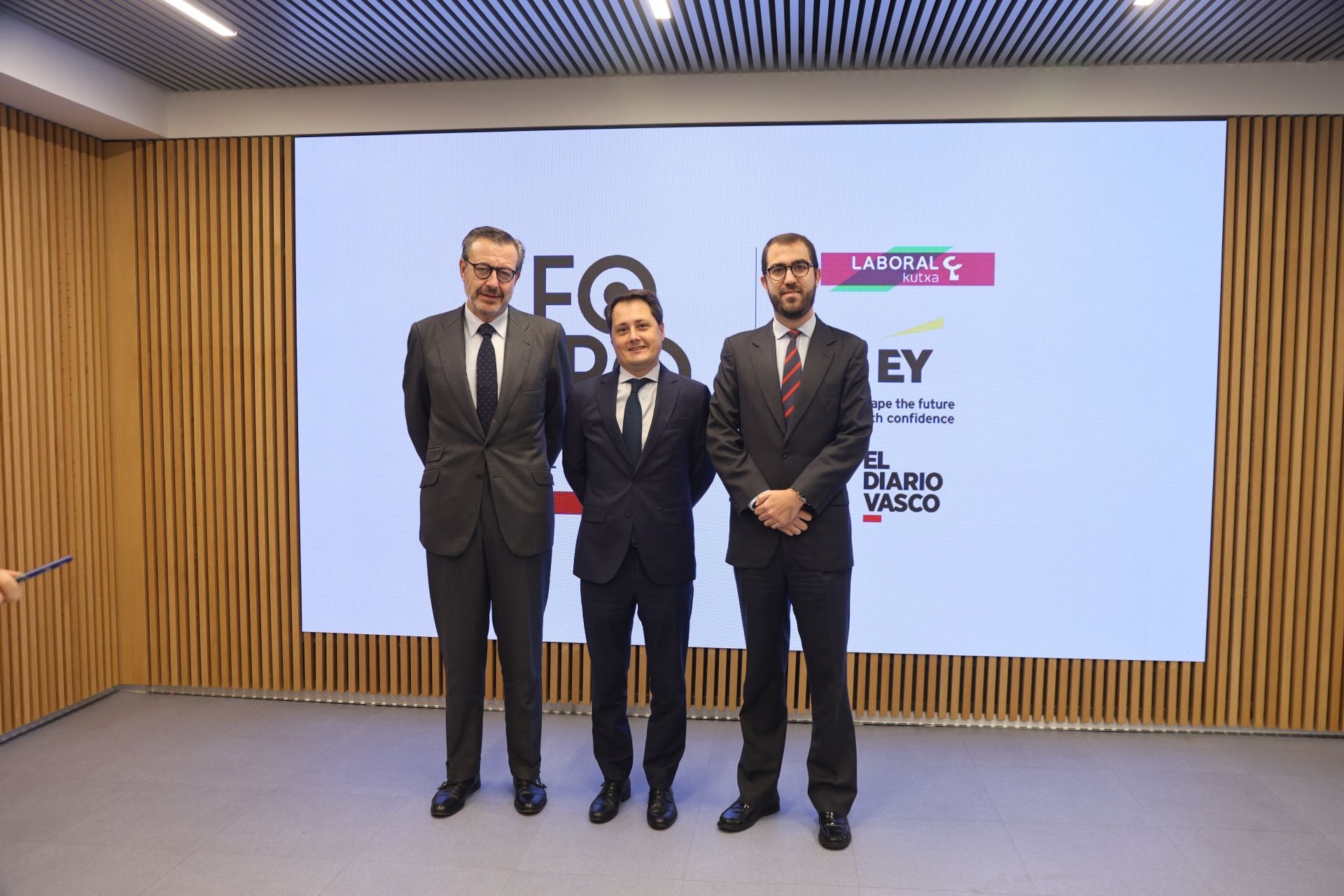 Pablo Sanz, Diego Basterra e Iñigo Diarte (EY).