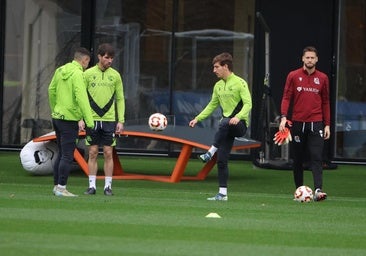 Remiro, Sucic y Javi López están de vuelta con el grupo en Zubieta