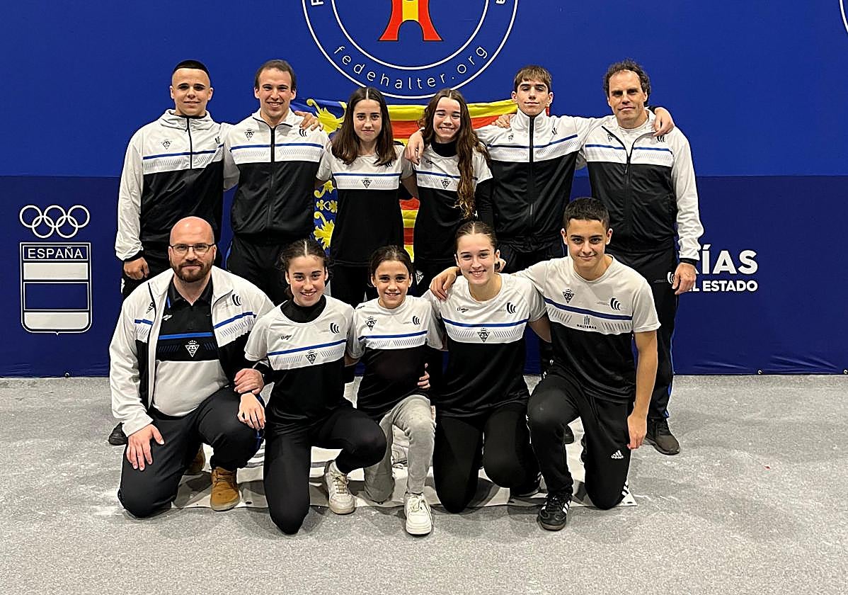 Txapelketan egon diren kirolariak eta entrenatzaileak