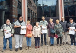 Representantes de Herri Arte Eskola y distintas asociaciones de vecinos.