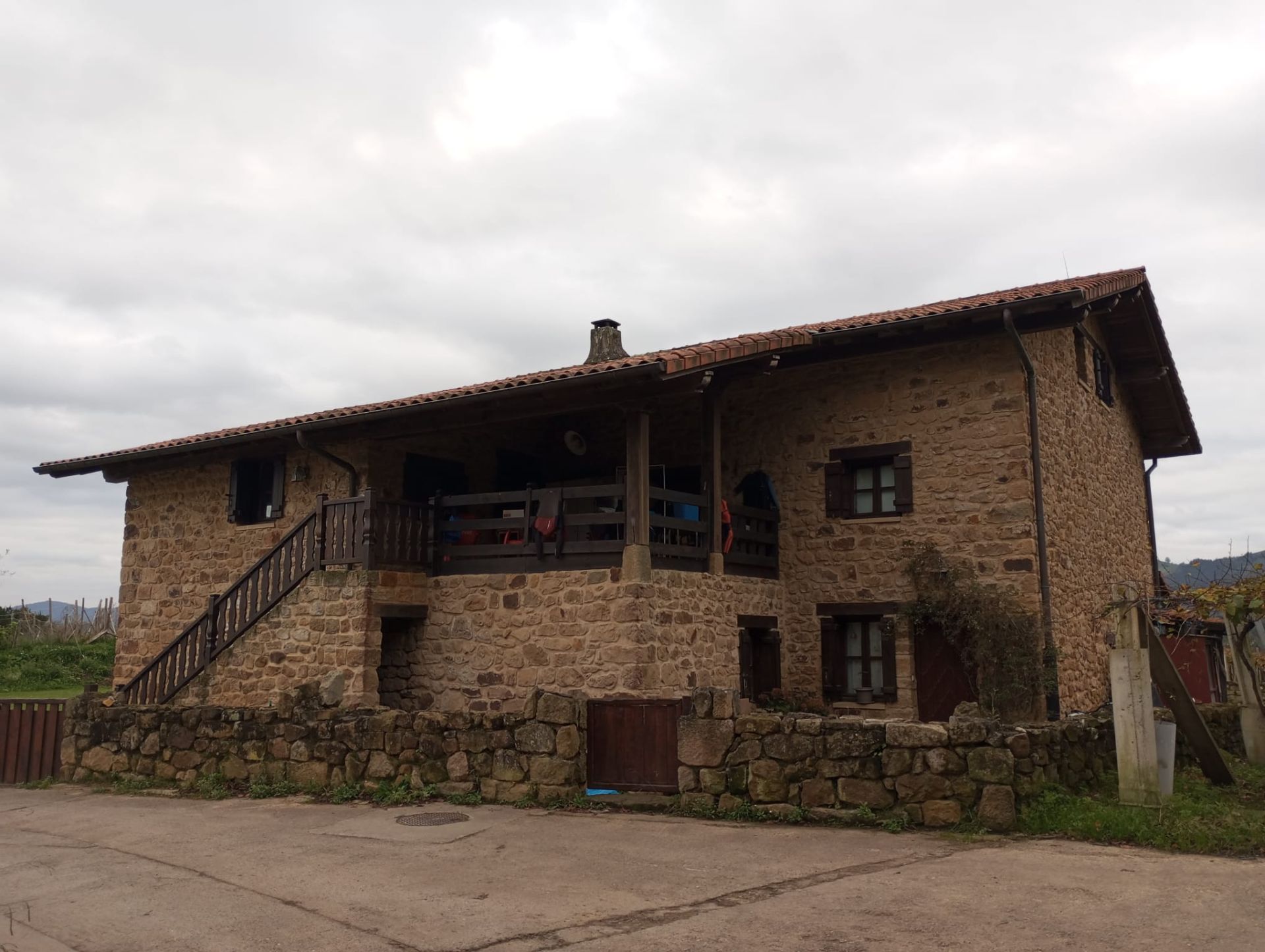 San Antón, una ruta entre viñedos y el mar