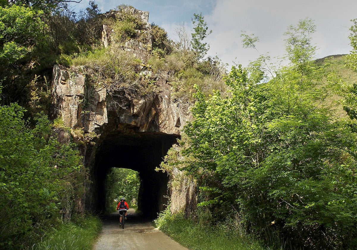 Vía ciclable en la comarca del Bidasoa