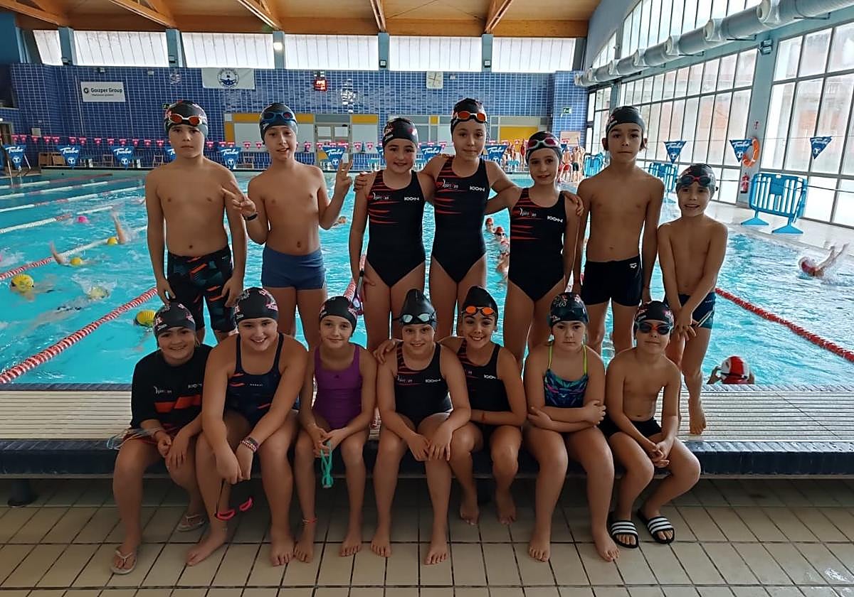 Alevines de Eibar Igerixan en la 2ª Jornada de Liga en la piscina del polideportivo Agorrosin de Bergara.