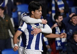 Take Kubo celebra su gol.