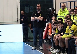 Alex Mozas, durante el partido del martes contra el Ystads en Artaleku.