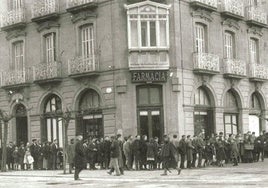 Farmacia J. C. Pérez Calvo, en la Avenida.