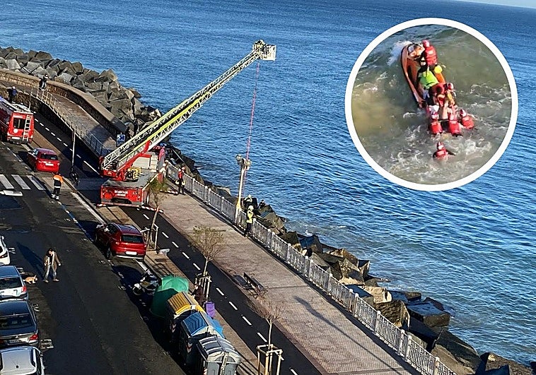 Bomberos y agentes de la Guardia Municipal en el Paseo Salamanca esta mañana para el rescate del varón y en detalle el momento en el que es trasladado en moto de agua