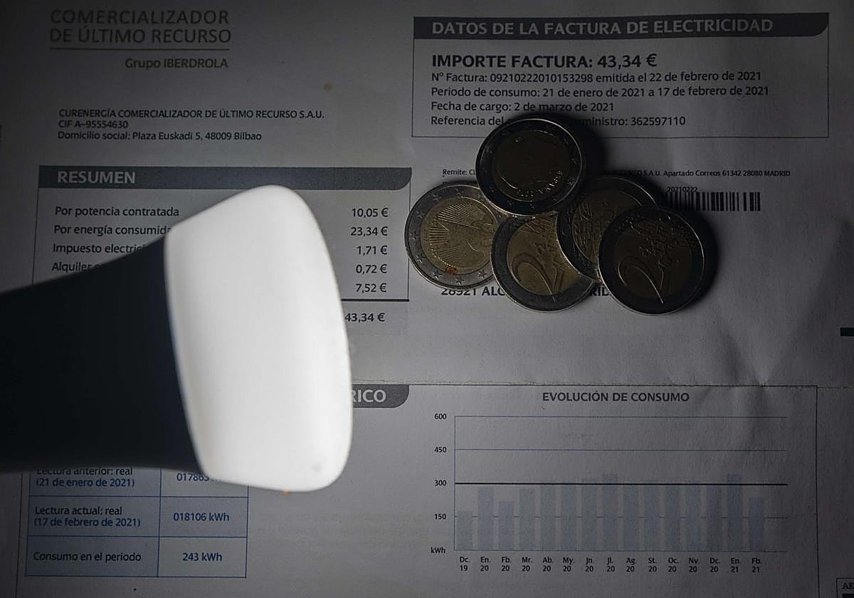La factura de la luz vuelve a las andadas: sube 12 euros de media en noviembre