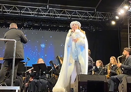 Irun inaugura la Navidad con Gisela