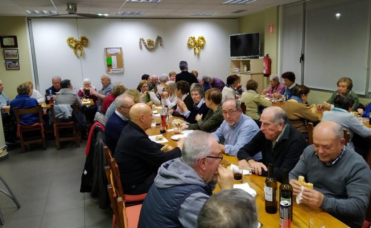 Txistorrada de los jubilados de la asociación Landatxope.