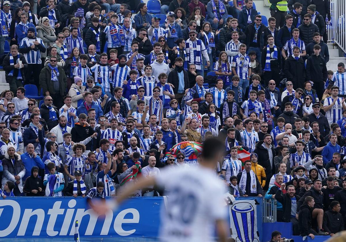 La afición realista en Butarque disfrutó de una nueva victoria de su equipo.