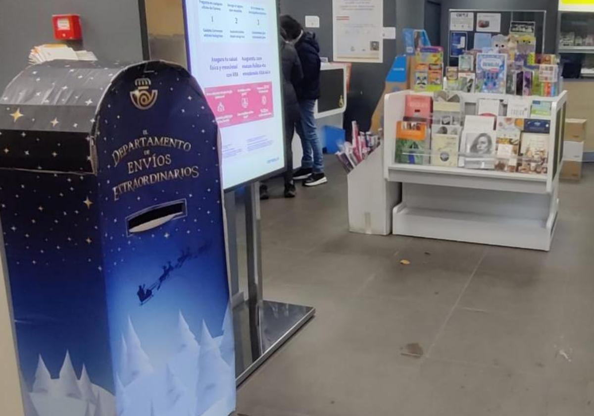 'Buzón mágico' instalado en la oficina de Correos de Azpeitia.