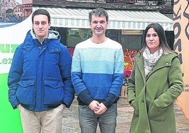 Iker García, Mikel Arruti y Edurne Mitxeo en rueda de prensa.