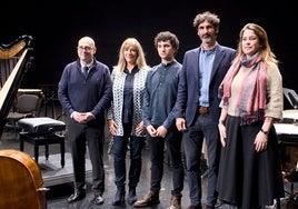 Unai Urrecho, Miren Iñarga, el joven compositor Jon Esnaola, Mikel Chillida y Mireia Massagué.