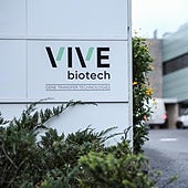 El Gobierno Vasco garantiza el «arraigo» de la donostiarra VIVEbiotech y podrá vetar un cambio de sede fuera