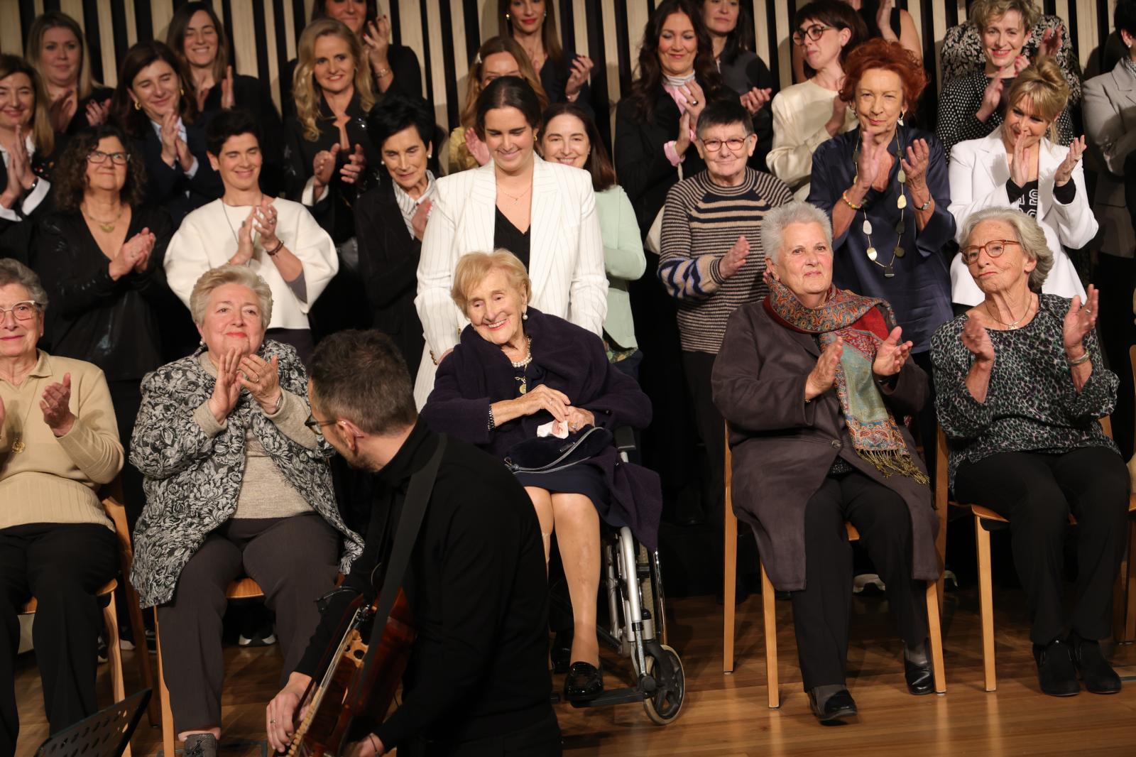 Presentación del libro &#039;Mamia (Esencia)&#039;