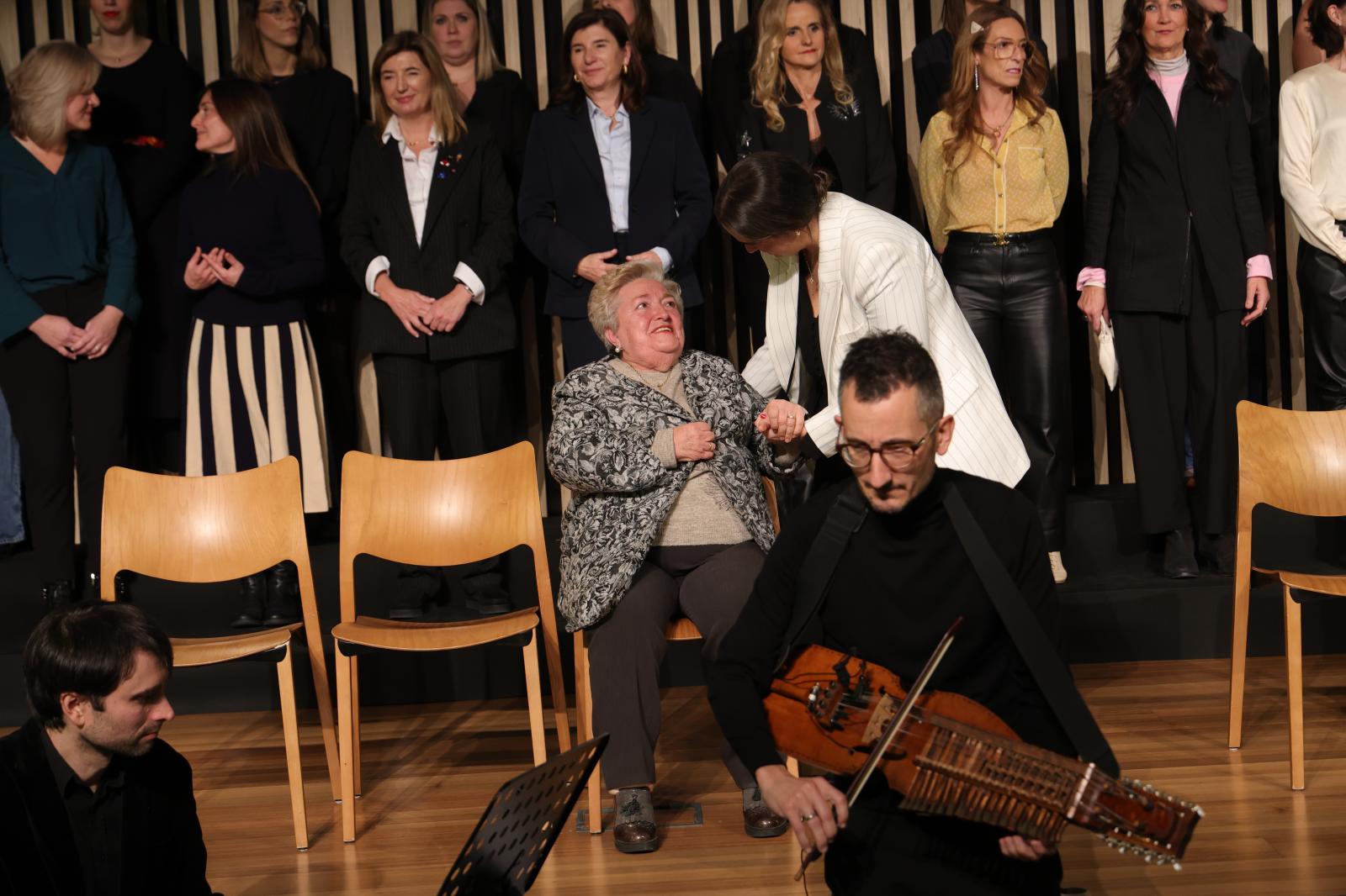 Presentación del libro &#039;Mamia (Esencia)&#039;