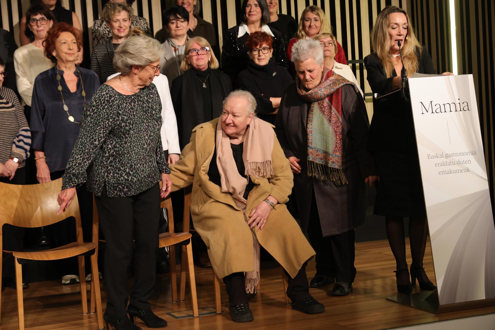 Presentación del libro &#039;Mamia (Esencia)&#039;