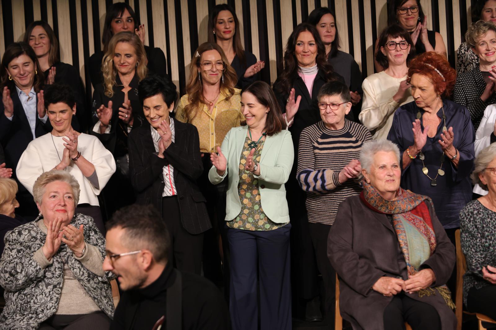 Presentación del libro &#039;Mamia (Esencia)&#039;