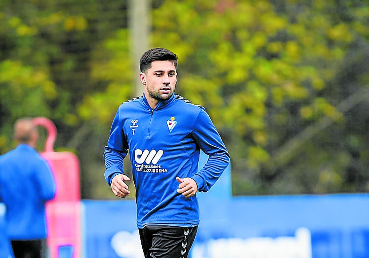 Xeber Alkain tiene opciones de ser hoy titular.