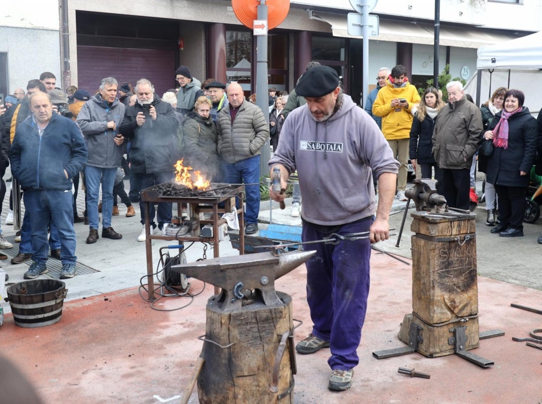 Gran ambiente en la feria de Santa Lucía