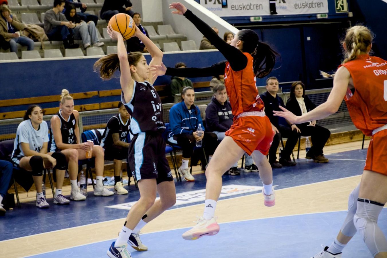 IDK Euskotren - Ensino, en imágenes