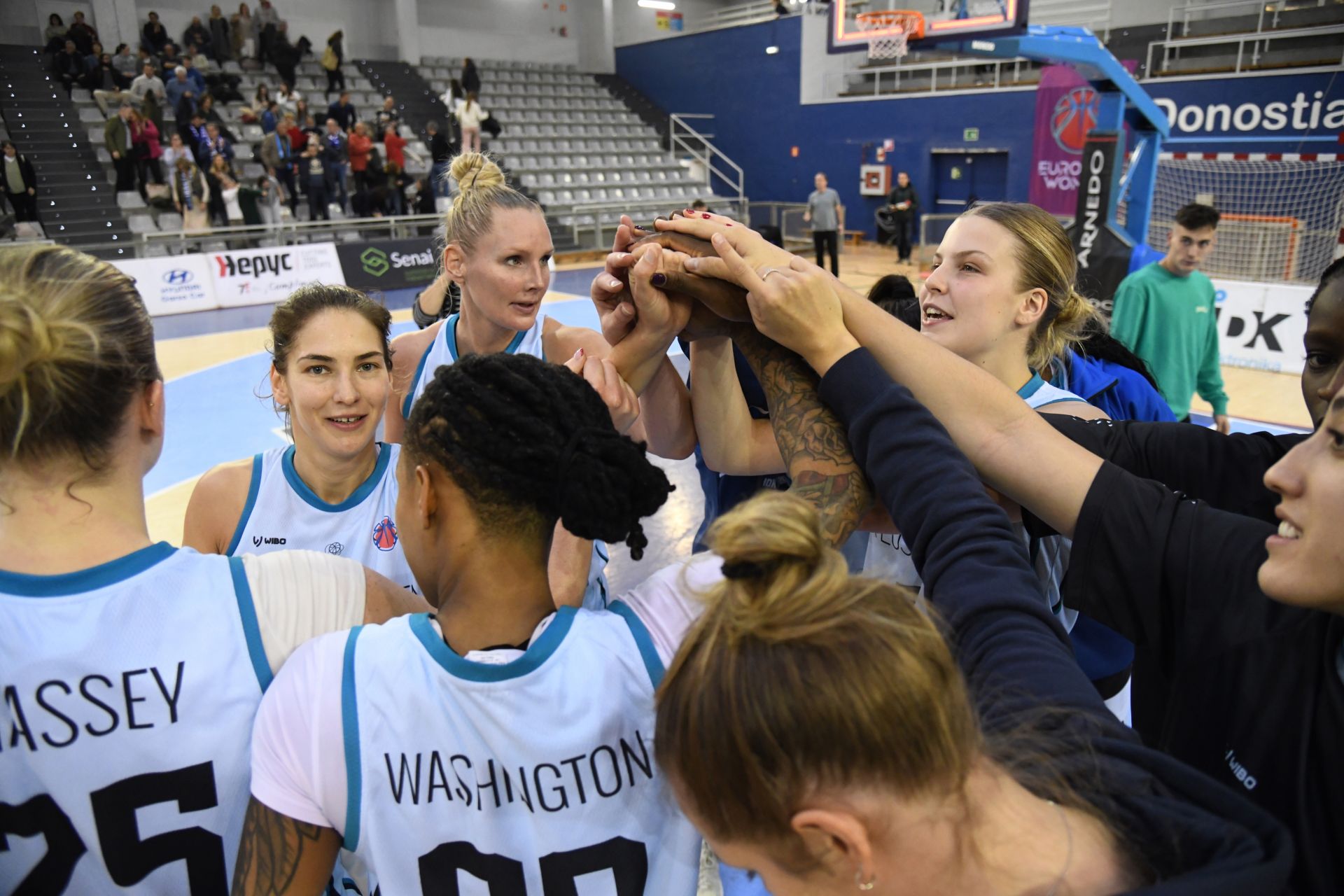 El hito del IDK Euskotren, en imágenes