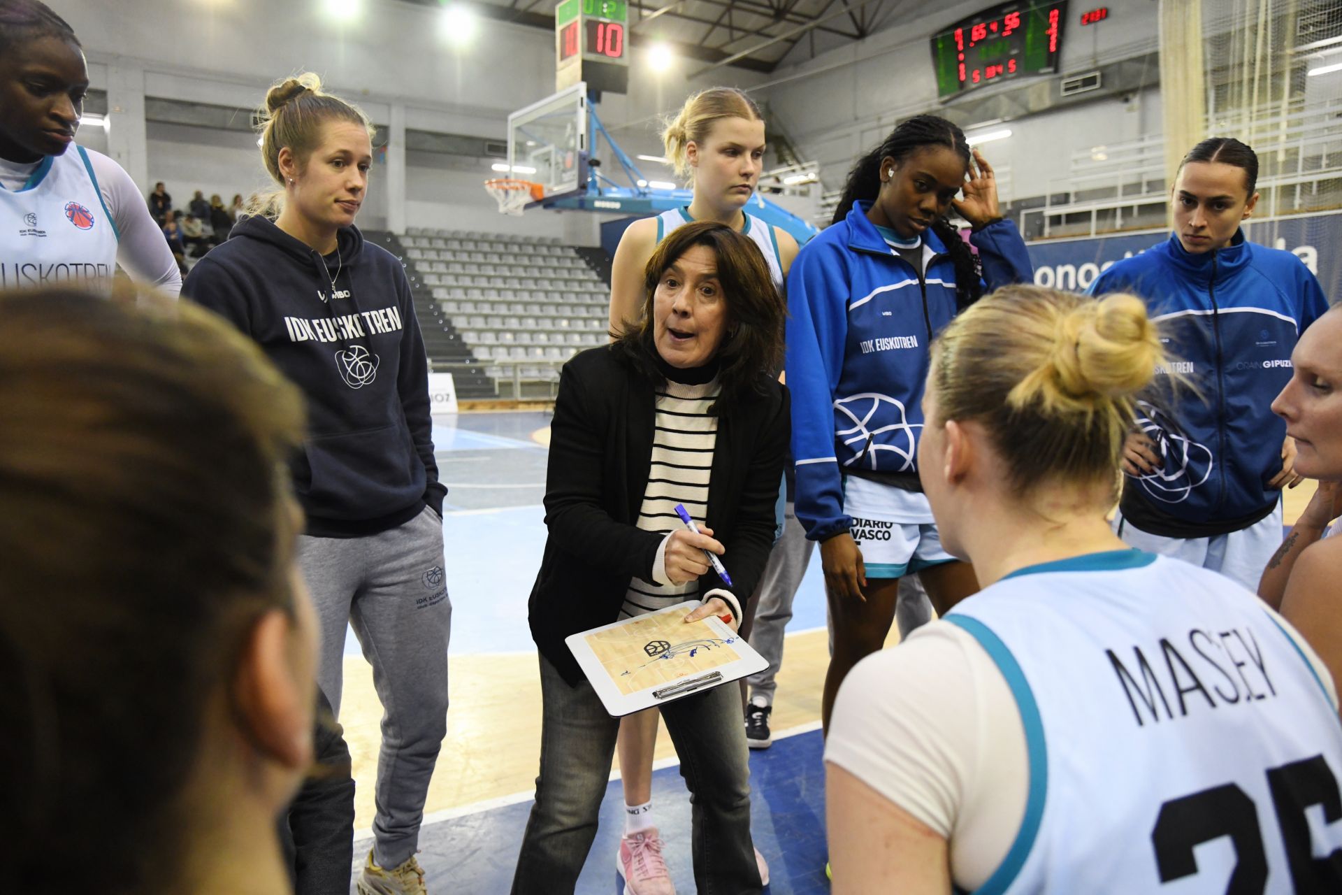 El hito del IDK Euskotren, en imágenes