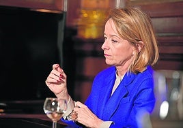 Eider Mendoza durante la entrevista en la Diputación foral.