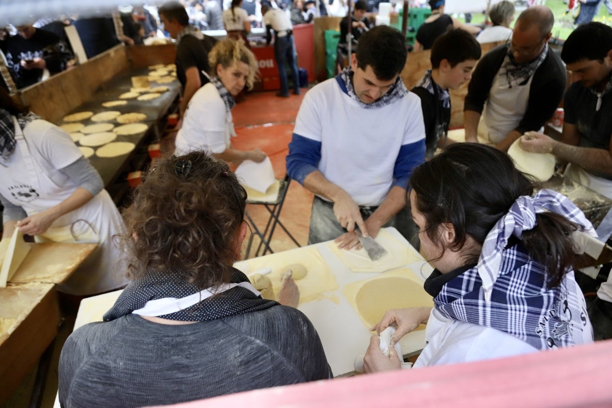 Donostia disfruta de su feria de Santo Tomás