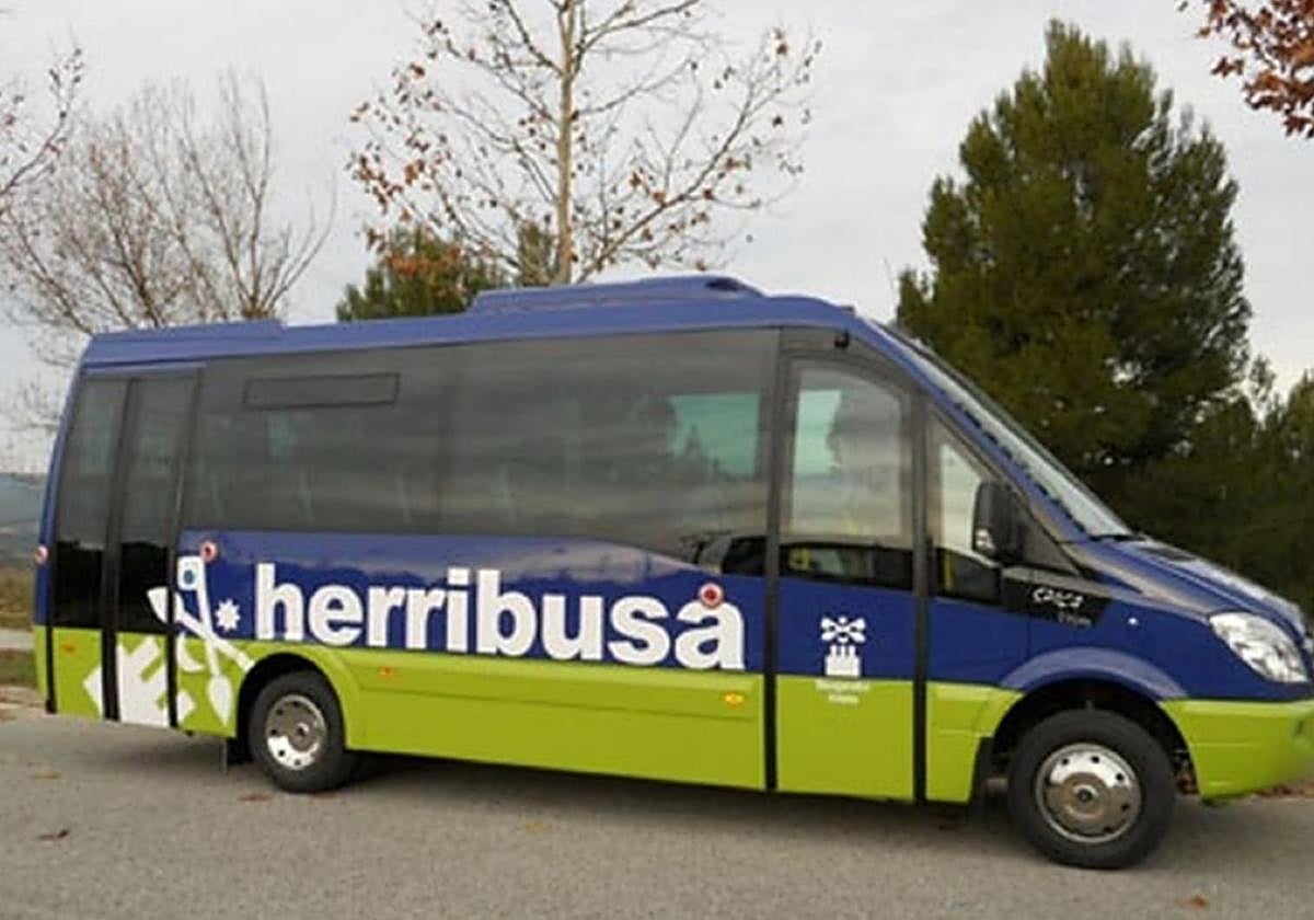Herribusa acude entre semana en tres ocasiones hasta el barrio.