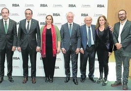 El exlehendakari Urkullu, con la presidenta de la Fundación Catalunya-Europa, Airy Maragall, el expresident Aragonès, Ramón Espadaler y Josep Rull, entre otros.