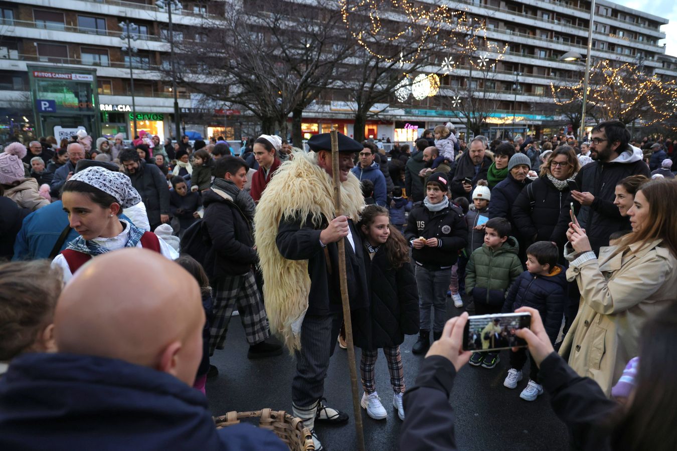 Olentzero visita a los niños de Irun