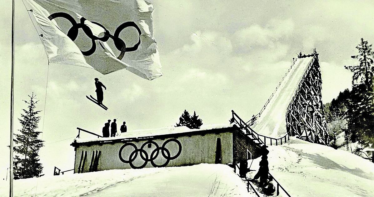 Un saltador, en los Juegos Olímpicos de Garmisch-Partenkirchen, en 1936.