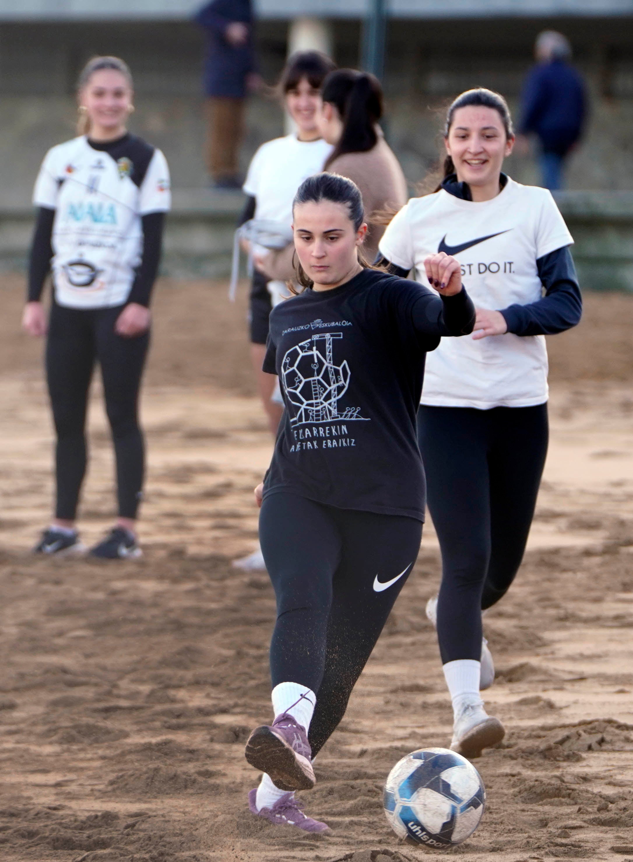Así se ha vivido el Torneo de Fútbol Playa Femenino de Zarautz