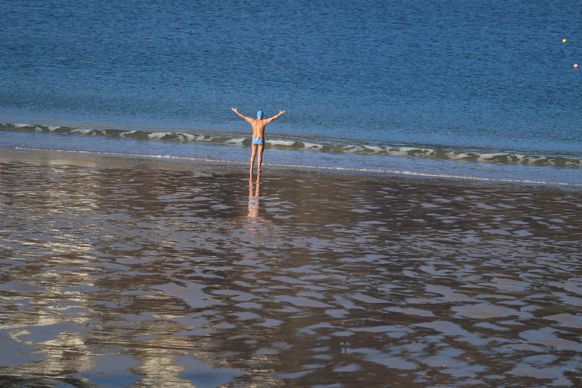 El primer baño del año, en imágenes