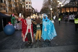 Los Reyes Magos llegan este año a Donostia por la Parte Vieja.