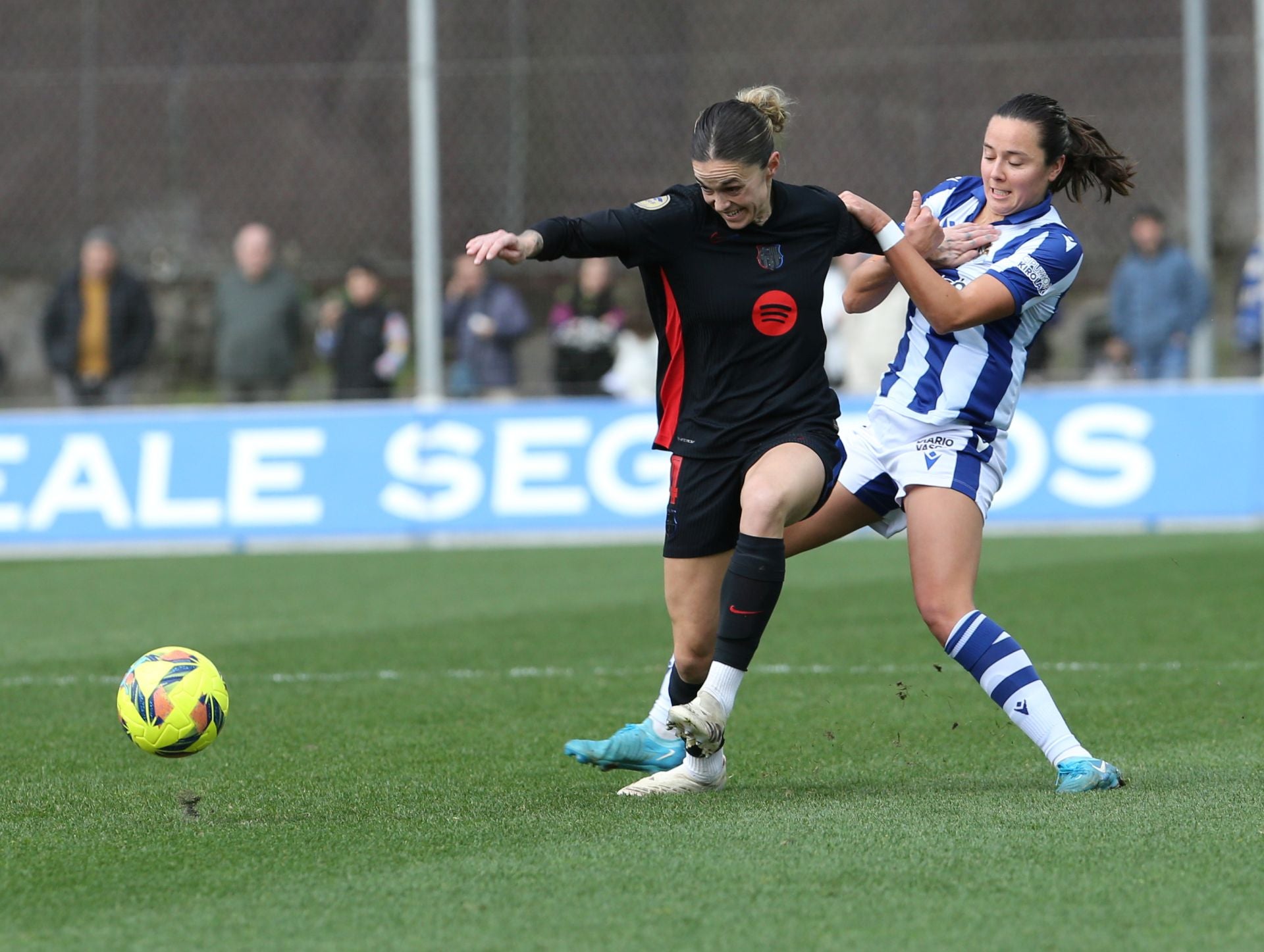 Las imágenes de la derrota de la Real Sociedad en Zubieta